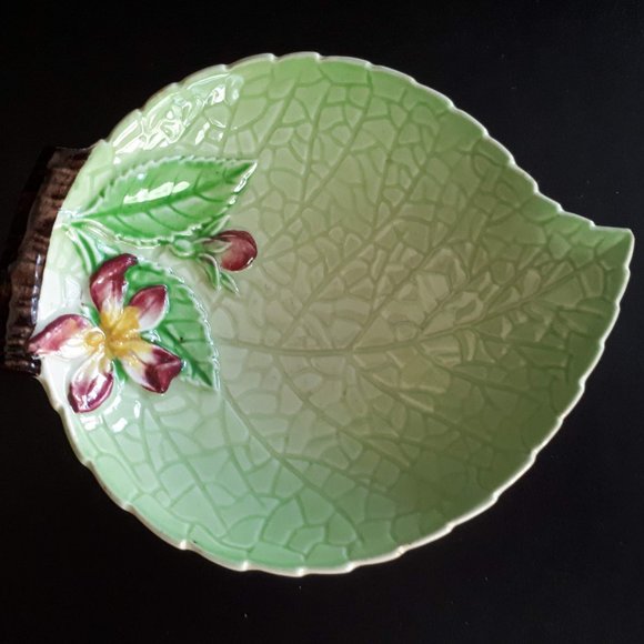 Carlton ware Green Apple blossom leaf plate - Picture 5 of 8